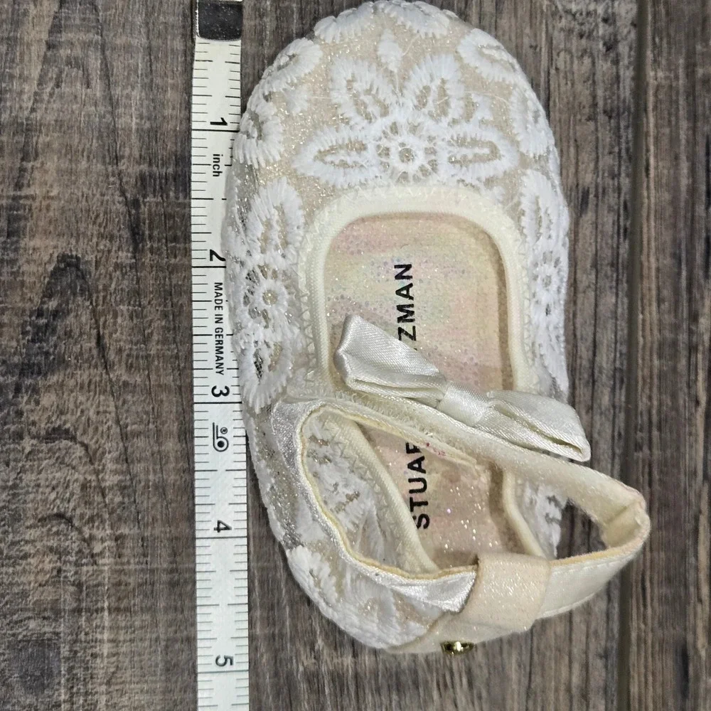 Stuart Weitzman Baby Girls White Floral Lace Bow Crib Shoes Soft Sole Flats